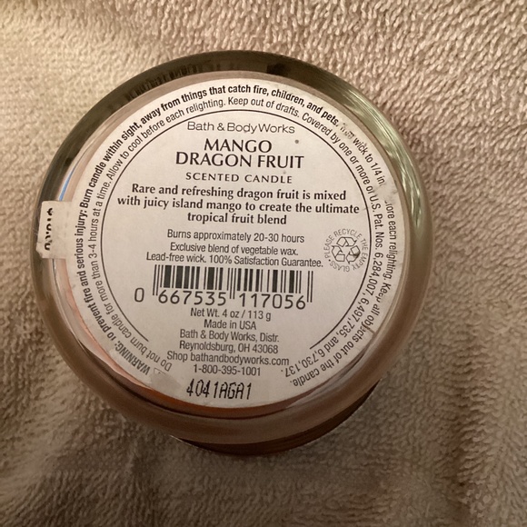 Bath & Body Works MANGO DRAGON FRUIT Candle 1 wick 4 oz. - Picture 3 of 3